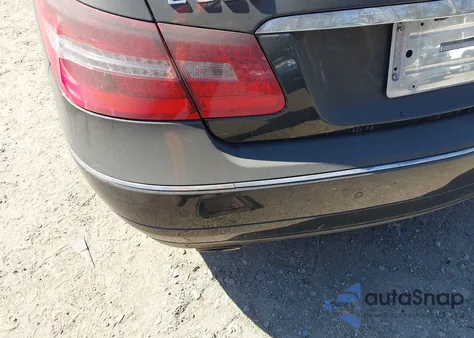 2013 Mercedes-Benz E 350 4Matic z USA, uszkodzony, nr VIN WDDKJ8JB3DF192740